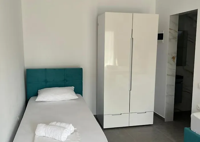 Athina Hotel